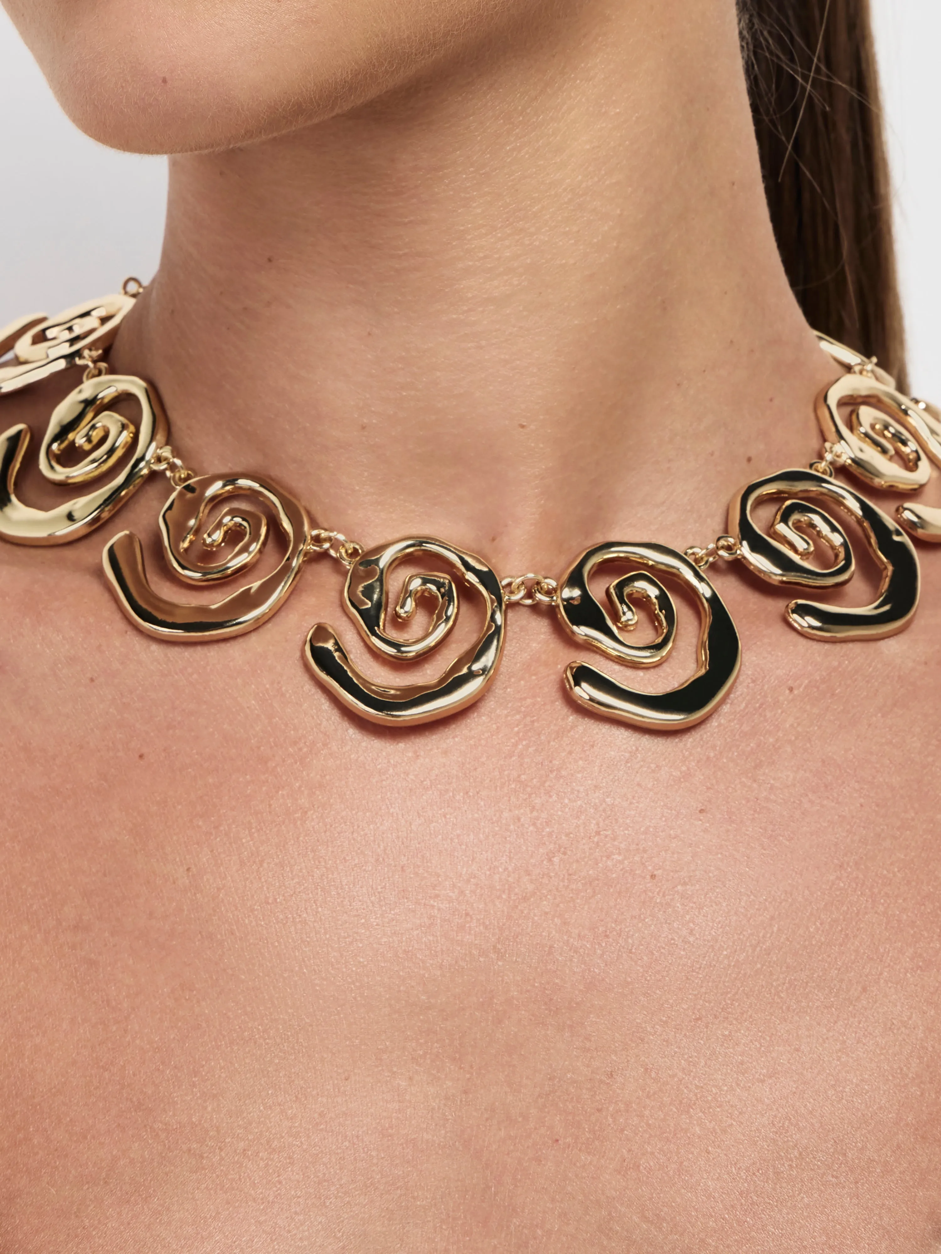 AKAI NECKLACE