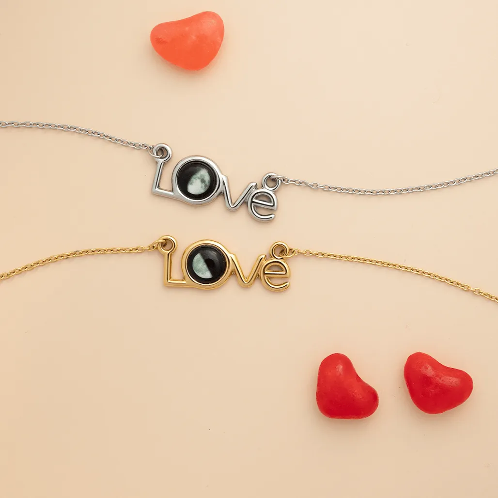 Luna Love Necklace in Gold
